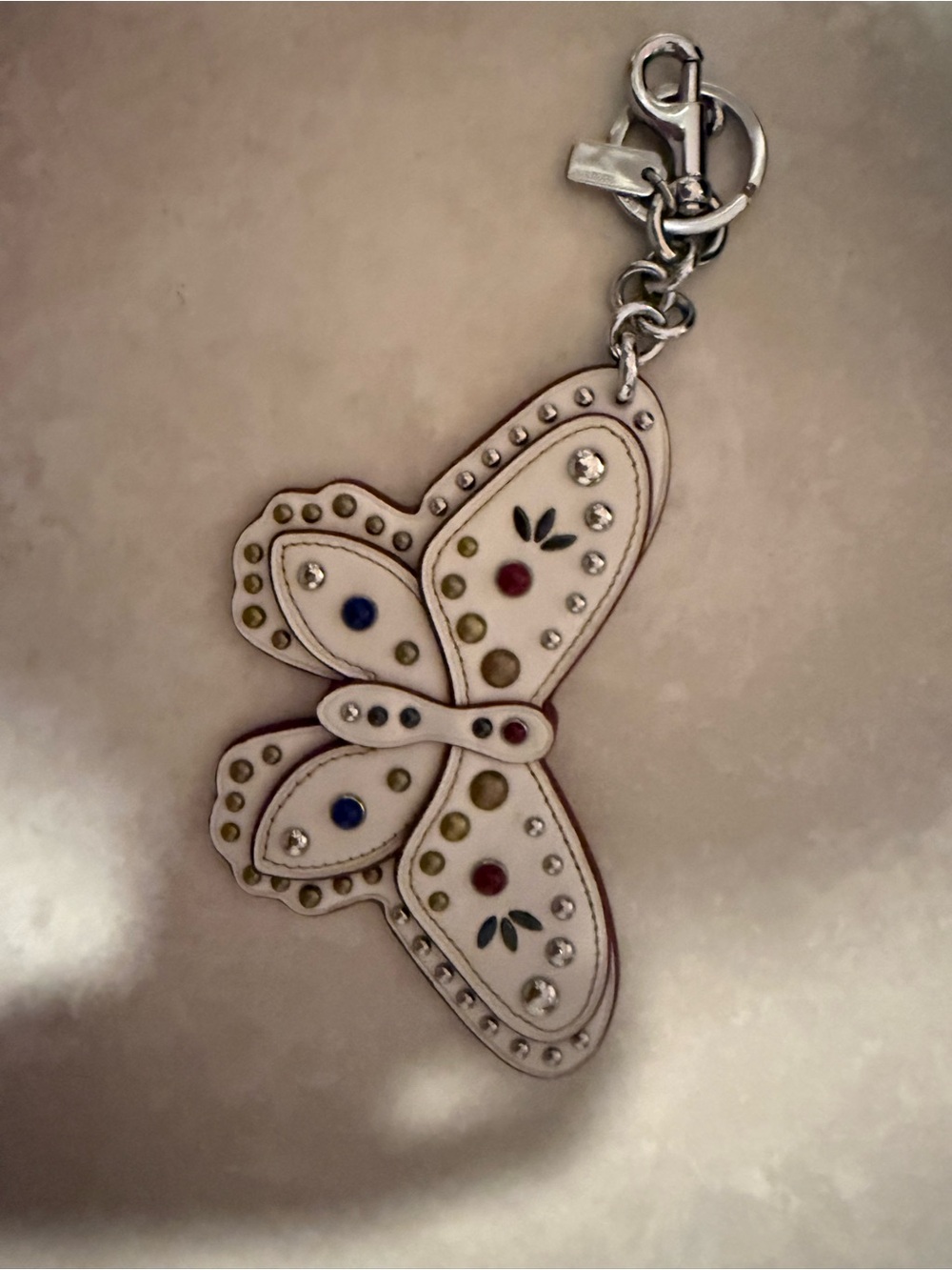 White Butterfly Charm Keychain - Decorative Women Jewelry